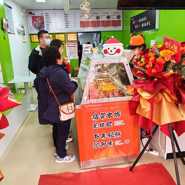 熱辣鮮香登陸威海環(huán)秀區(qū)！西澇張成榮電烤雞架店盛大開業(yè)